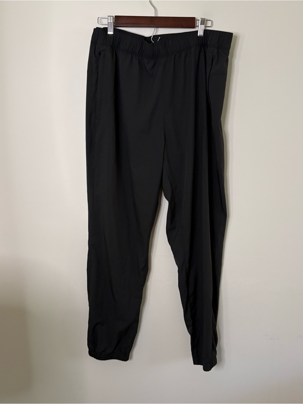 Old navy grey Men’s XL Jogger pants lightweight gym travel leisure